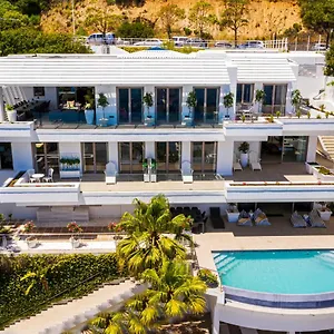 https://clifton-yolo-spaces-the-beach-house.hotels-capetown.com