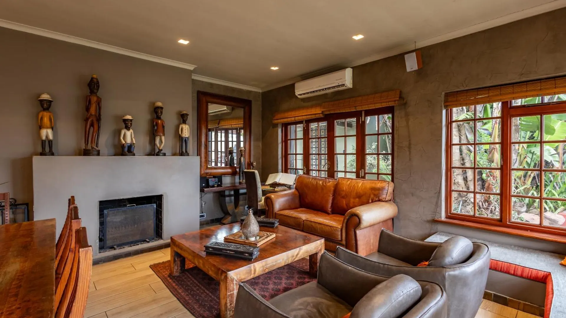 Singa Lodge - Lion Roars Hotels & Lodges Port Elizabeth